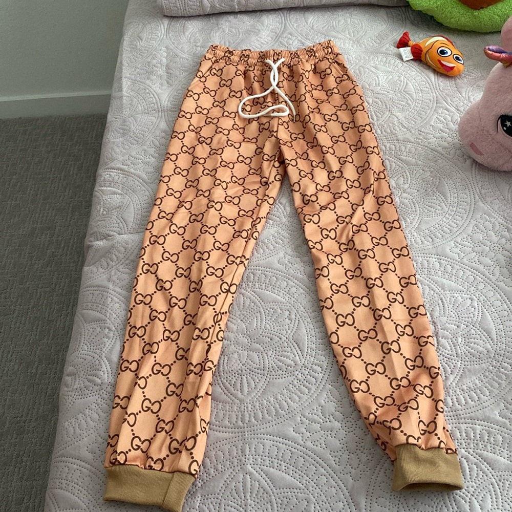 Small joggers